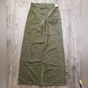 American Eagle Outfitters women’s Olive Green Pants